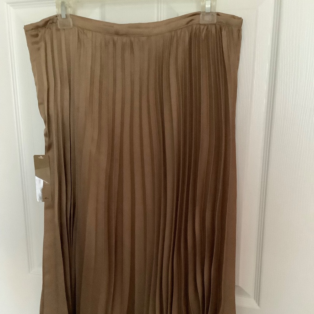 Bronze skirt